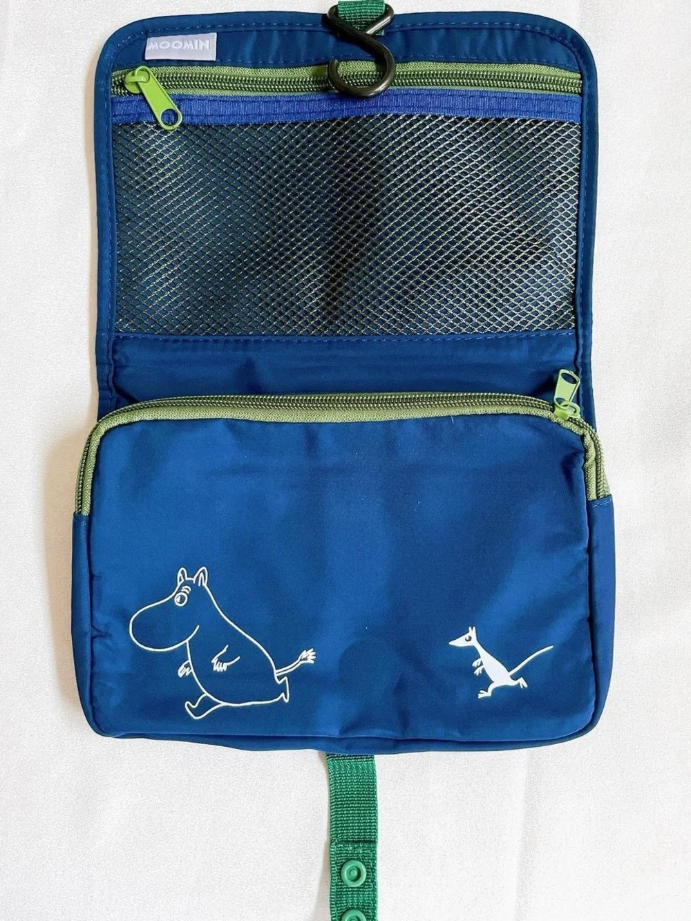 NWOT kawaii Moomin travel makeup and toiletry bag with hook in navy blue